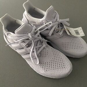 NWT Women’s Adidas Ultraboost 1.0 Sneakers/Tennis Shoes! Sz. 9.5, Super Nice!!